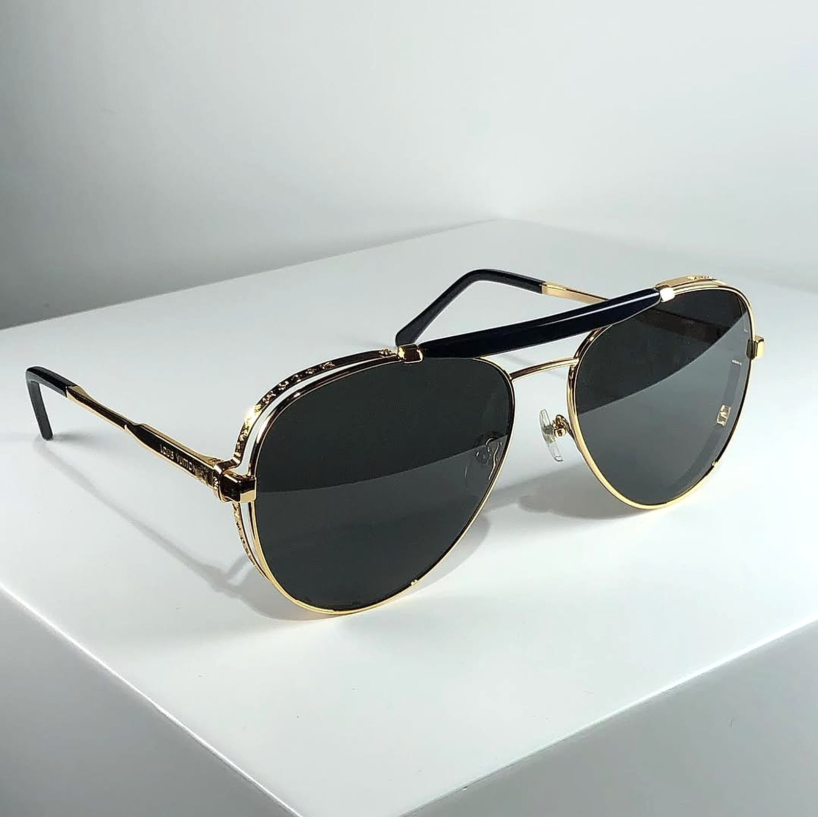 Aviator 2022 LV Collection Black n Gold