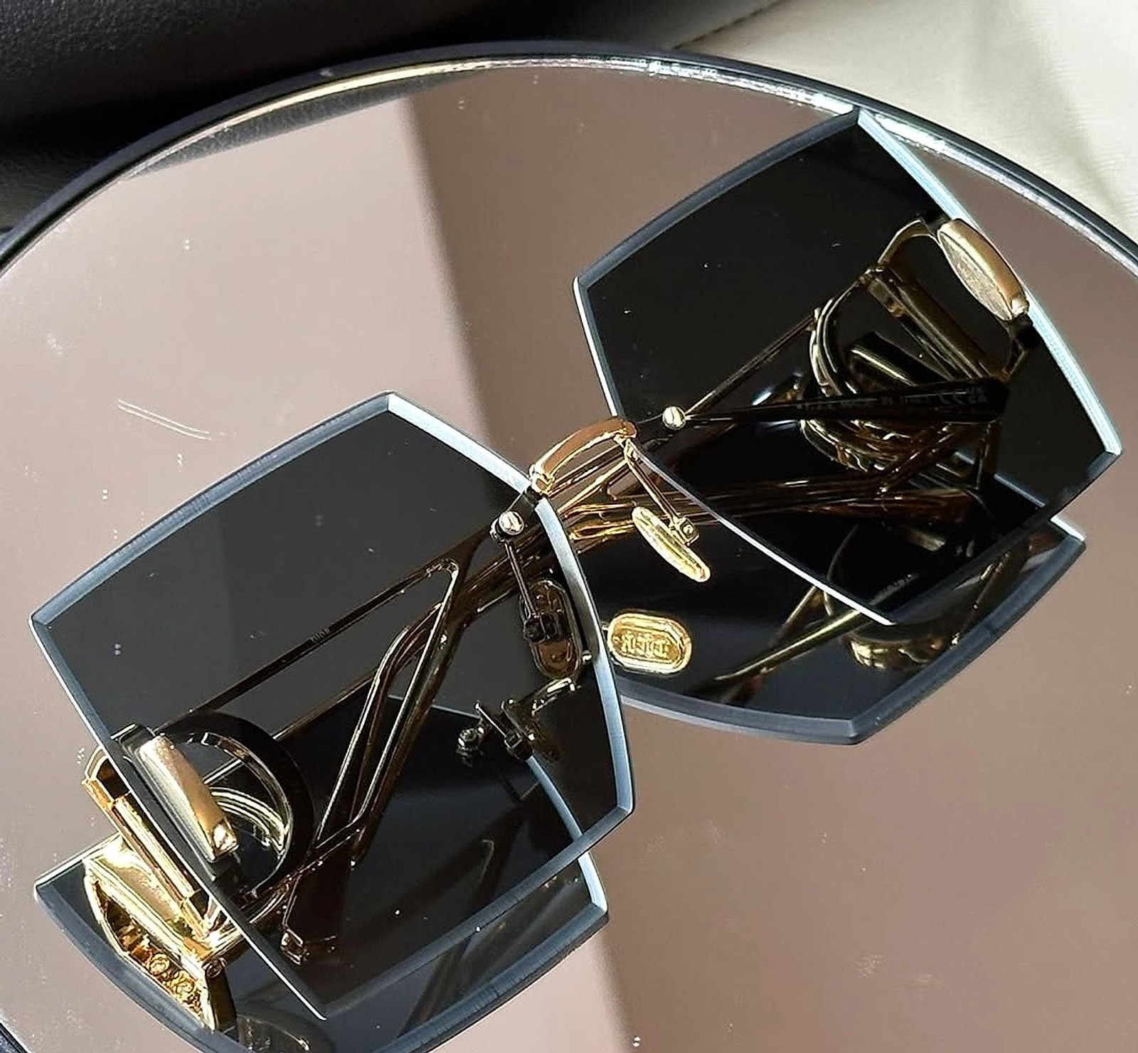 Black Gold new 30Montaigne