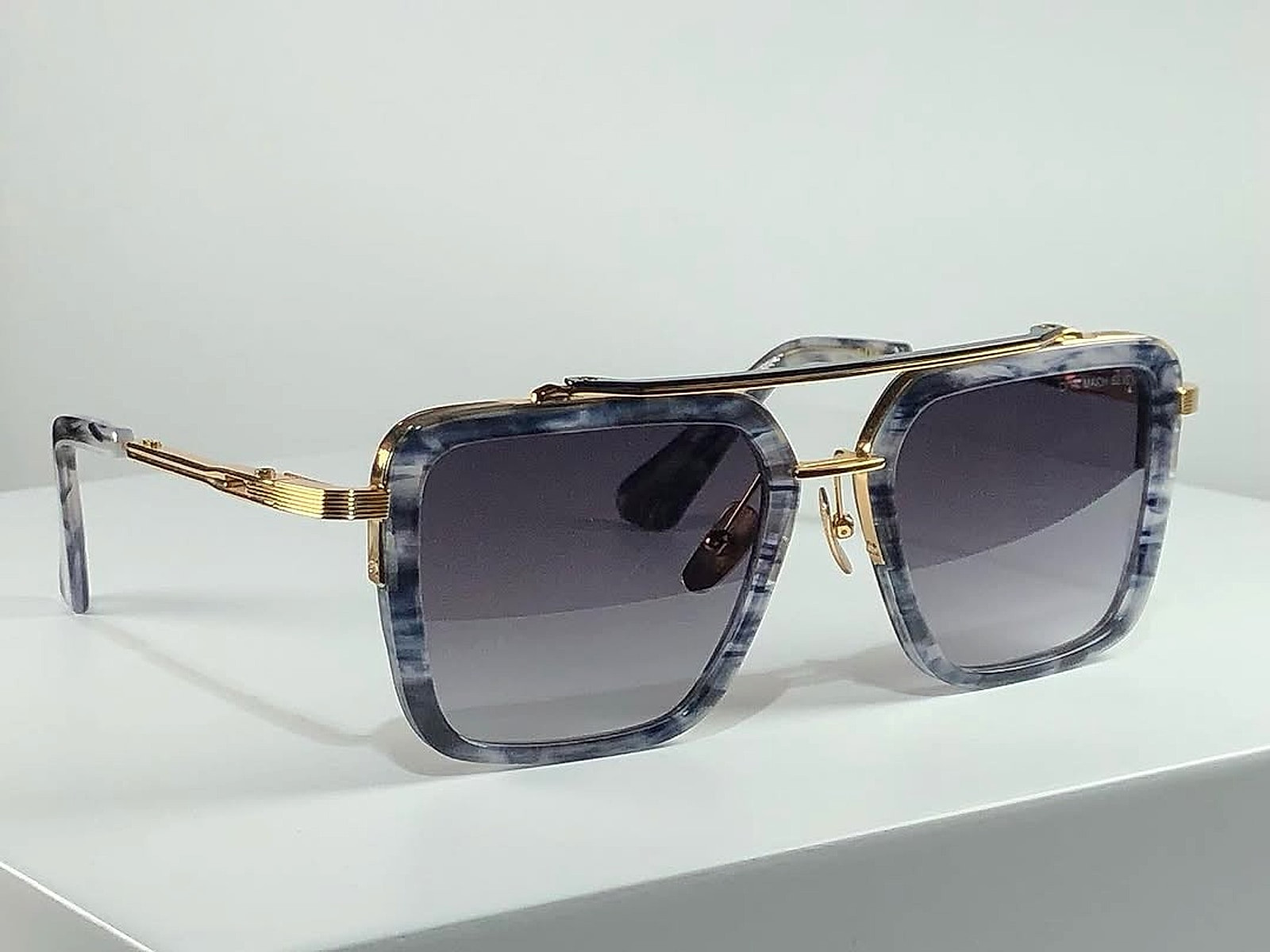 Dita Mach Seven 58mm Marble Gold