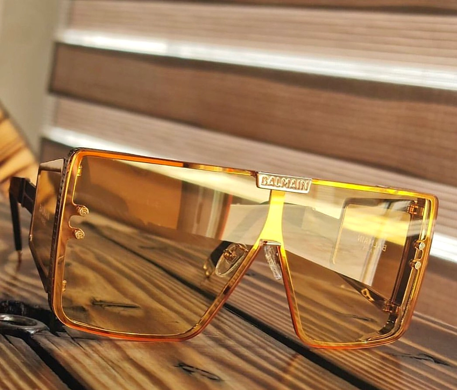 Fill your daytime with happy yellow