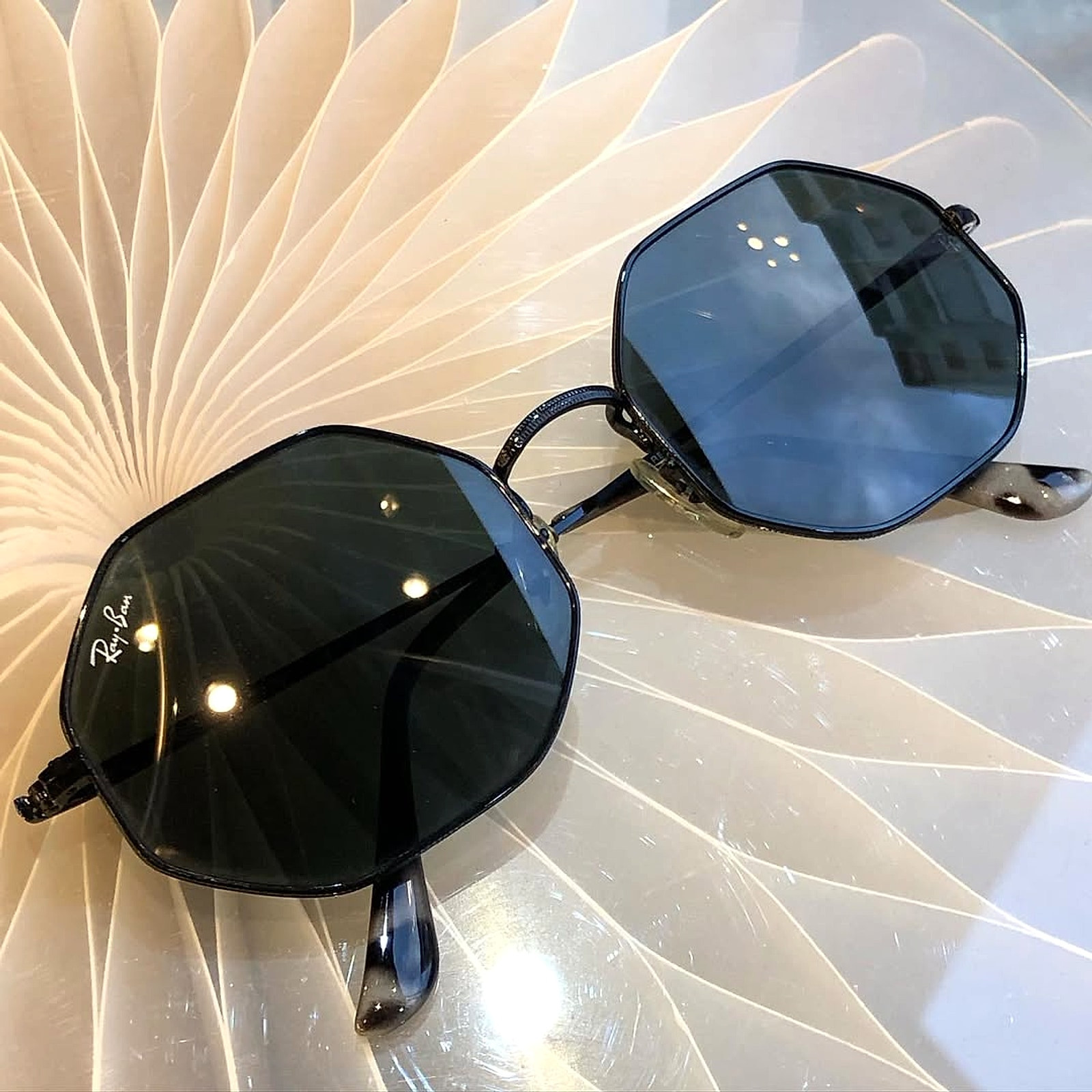 Octagonal Full Black by Ray-Ban RB1972 54mm