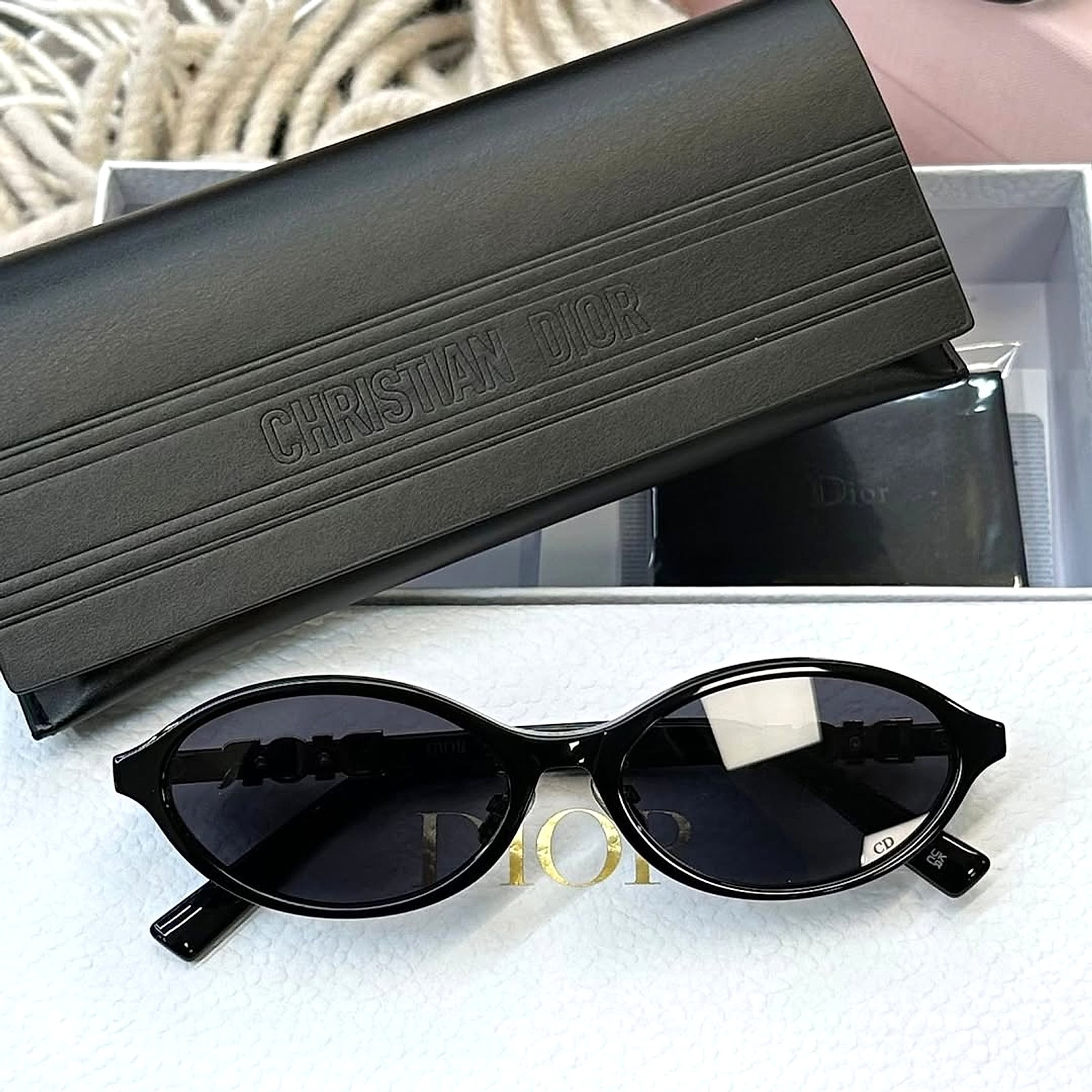 The new CD Treasure R1F 57mm Oval Black