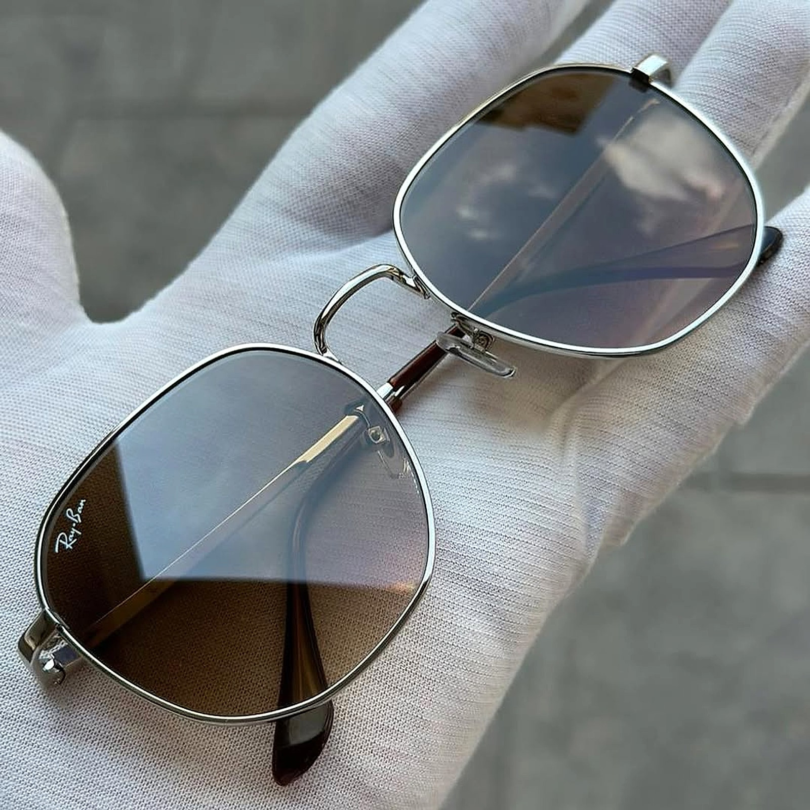 The new Jack RB3680D 54mm In Silver Brown Gradient beautifully synchronized