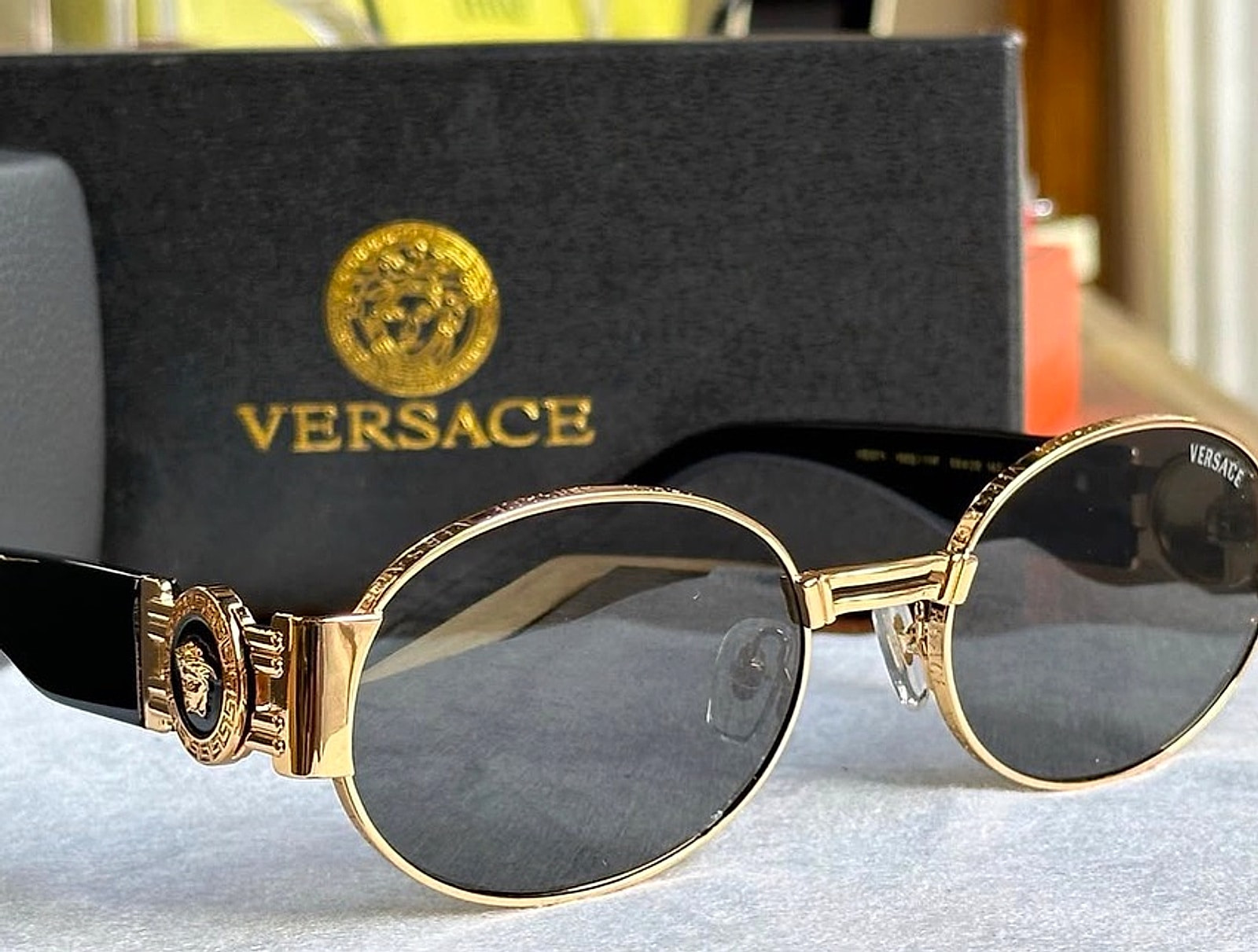 VES71 58mm Gold Black 2024 Oval Medusa